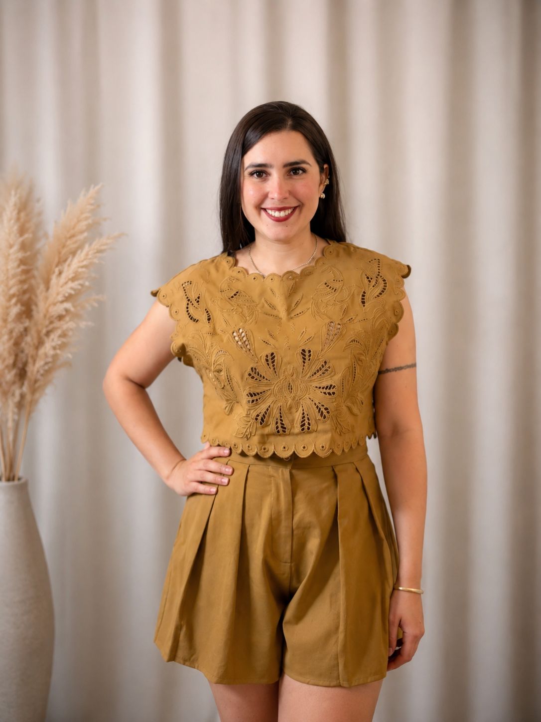 Avery/Embroidered Linen Shorts Set