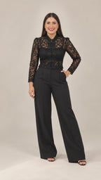 Blusa Napoleón de Encaje Negra con Detalles Florales