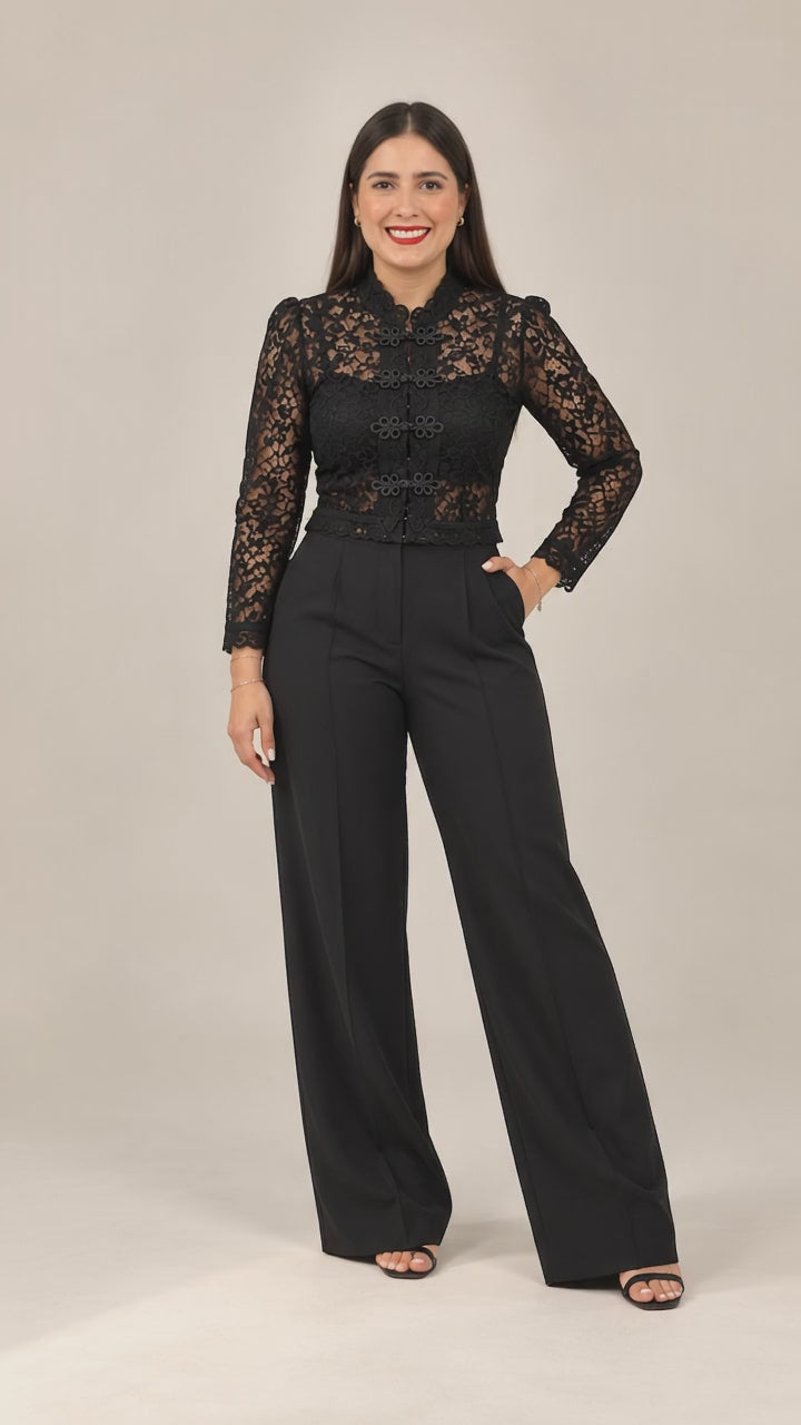 Blusa Napoleón de Encaje Negra con Detalles Florales