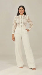 Blusa Napoleón de Encaje Crema con Detalles Florales
